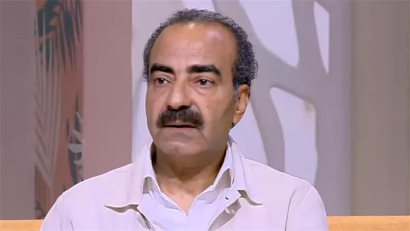 ياسر عزت يكشف سبب ابتعاد أسرته عن الأضواء|بالفيديو