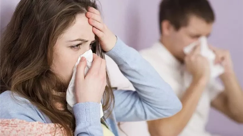تخلص من الإنفلونزا بسرعة.. 10 طرق فعالة لتقوية المناعة 