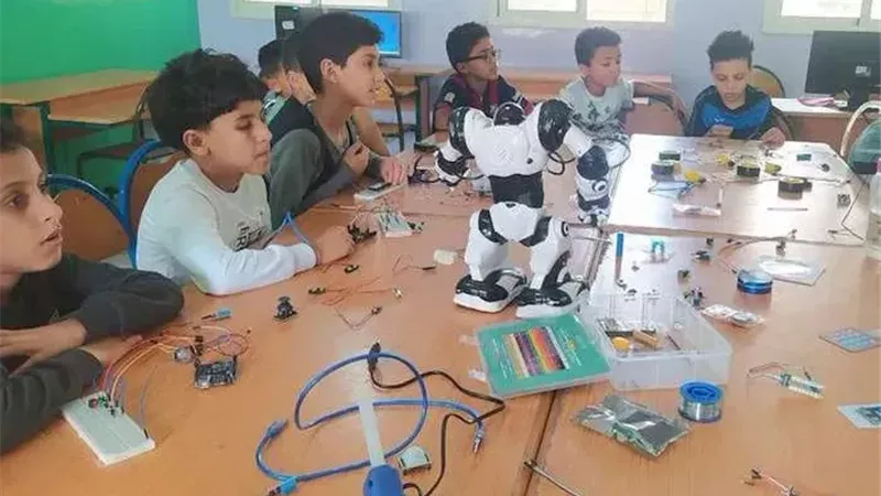 مناهج الذكاء الاصطناعي تدخل المدارس المصرية.. خطوة نحو تعليم المهارات والتفكير
