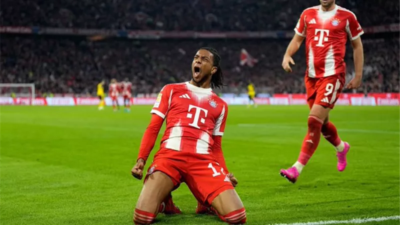بايرن ميونخ يقهر بوروسيا دورتموند ويعزز صدارته للبوندزليجا
