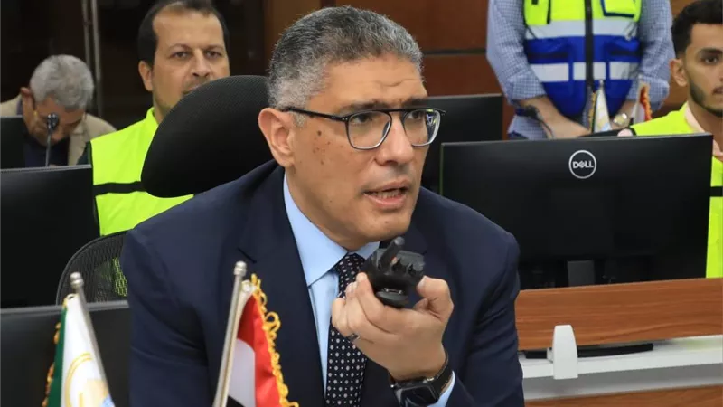 بعد زيادة التعريفة.. محافظ الجيزة يوجه بتكثيف الحملات الرقابية علي المواقف 