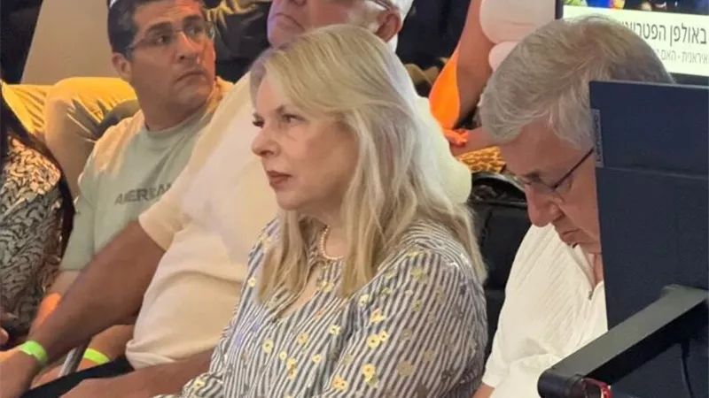 نتنياهو يصف زوجته بـ«اللبؤة» ويشدد: «أستمد منها القوة لقيادة إسرائيل»