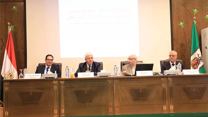 وزير التعليم العالي يترأس اجتماع «الجامعات الخاصة» بجامعة القاهرة