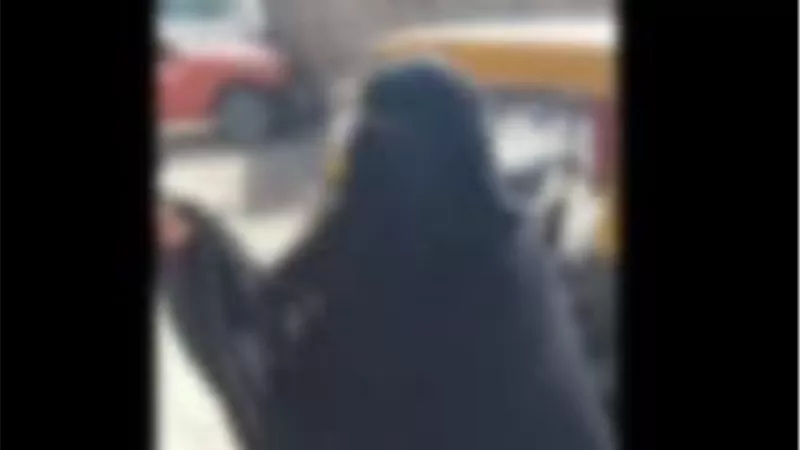 بسبب خلافات الجيرة.. ضبط طرفي مشاجرة بالأسلحة البيضاء في الشرقية 