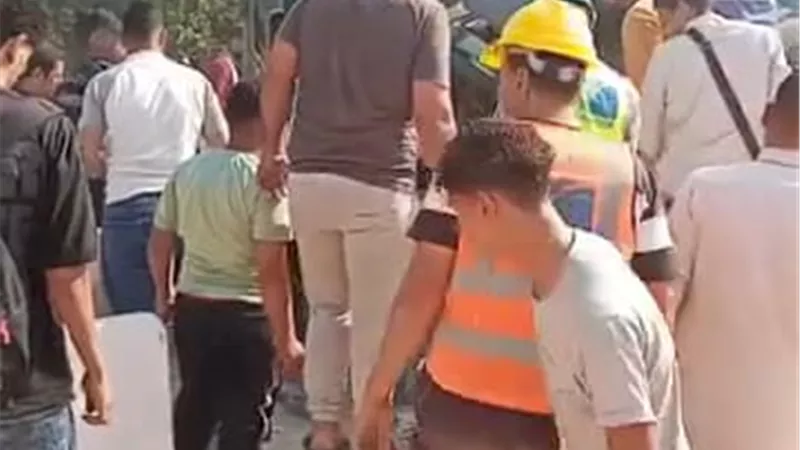 مصرع وإصابة شخصان إثر انقلاب سيارة نقل على الطريق الإقليمي بالمنوفية 