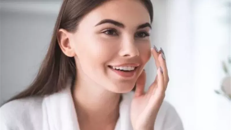 لبشرة شابة ونضرة في الخريف.. أهم فوائد السكوالين التجميلية