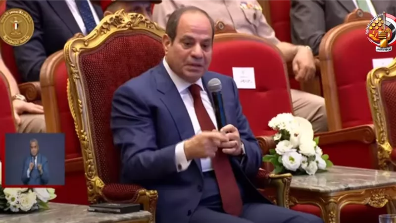 السيسي يوجه الحكومة لإنشاء آلية وطنية لجمع تبرعات تمويل إعادة إعمارغزة