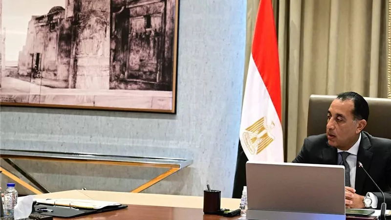 الحكومة تحول مبنى عمر أفندي ومجموعة عمارات إلى فنادق وشقق سياحية