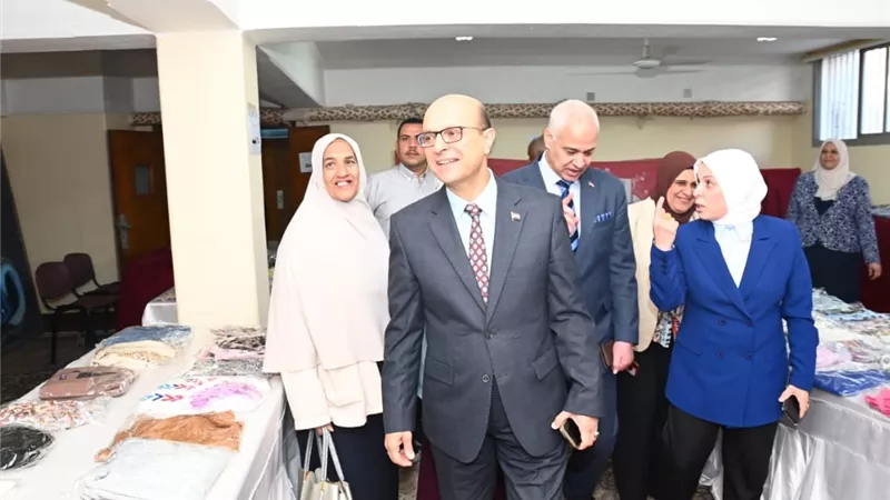 افتتاح المعرض الخيري السادس والعشرين للملابس بتمريض أسيوط