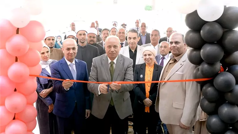 منصة للوعي والمعرفة والإبداع.. رئيس جامعة المنصورة يفتتح معرض الكتاب الرابع عشر