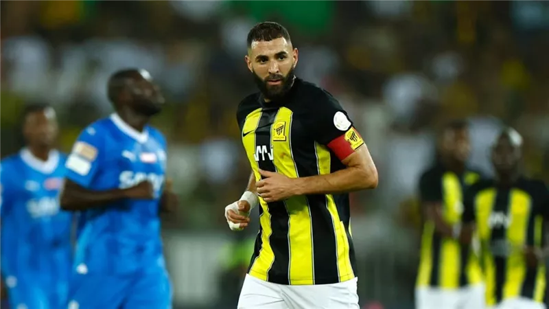 مدرب الاتحاد: بنزيما قادر على صناعة الفارق.. وجئنا إلى بغداد من أجل الفوز