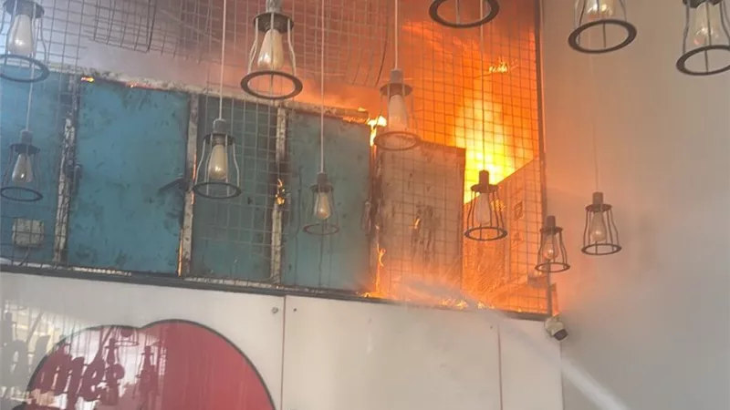 السيطرة على حريق مطعم أسفل عقار مكون من 10 طوابق بمصر الجديدة 