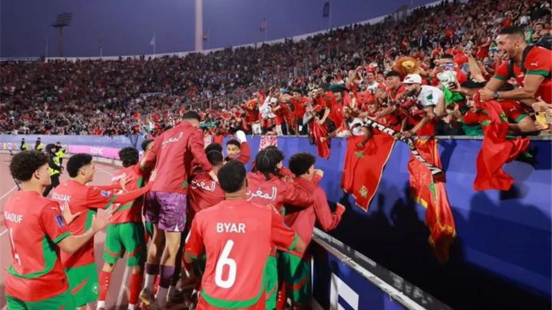 التاريخ يكتبه الأبطال.. فارس عوض يهنئ المنتخب المغربي بعد الفوز بمونديال الشباب