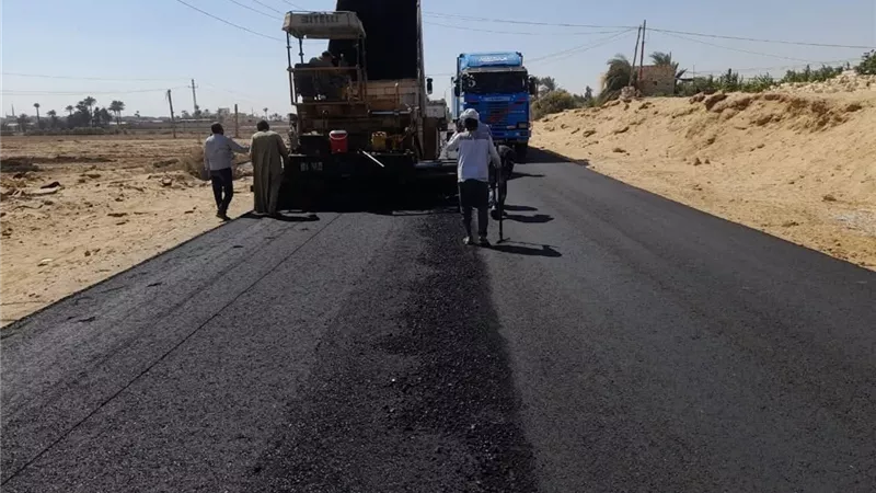 الوحدة المحلية بإهناسيا بني سويف تكثف العمل في النظافة والإنارة والطرق