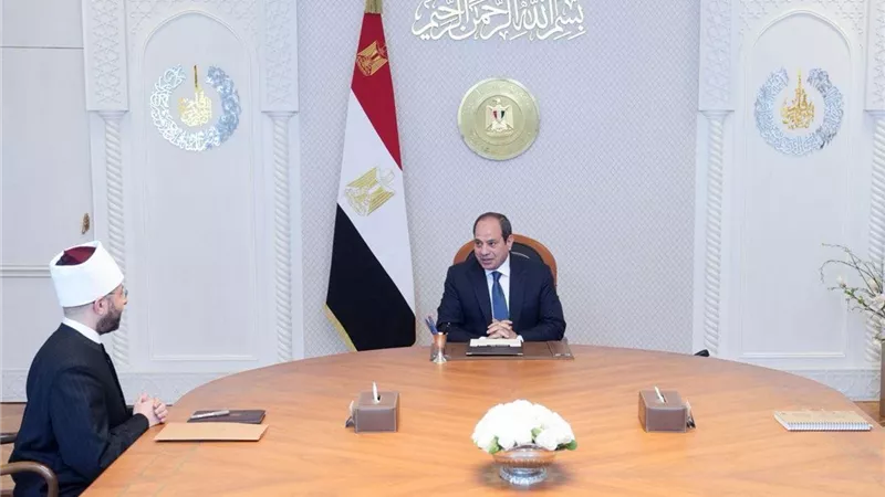 مجابهة التطرف ونشر القيم الصحيحة على طاولة اجتماع السيسي بوزير الأوقاف