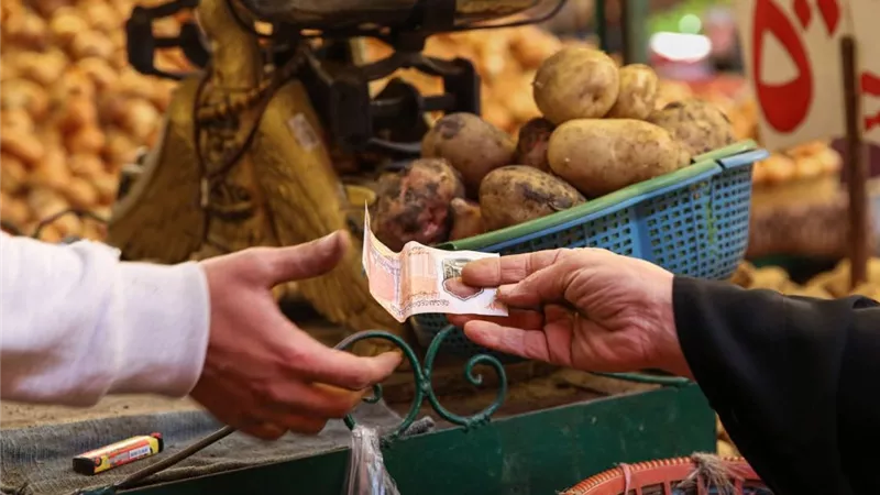 زيادات مرتقبة في السجائر والكهرباء.. المركزي يتوقع ارتفاع التضخم بنهاية 2025