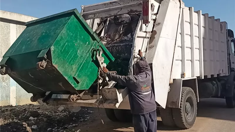 حملات نظافة ورفع مخلفات وتجميل الأرصفة فى دسوق كفر الشيخ