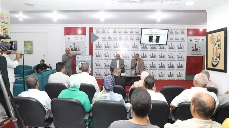  جمال بخيت يشعل وجدان جمهور معرض الأقصر للكتاب في أمسية شعرية مميزة بالأقصر