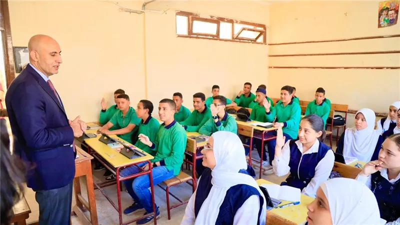 وزير التعليم يفاجئ مدارس أسيوط بجولة ميدانية موسعة