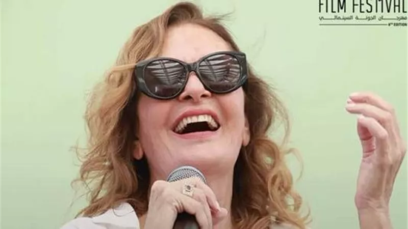 «بلاش نرفزة».. يسرا توجه نصيحة لإلهام شاهين وليلى علوي وهالة صدقي