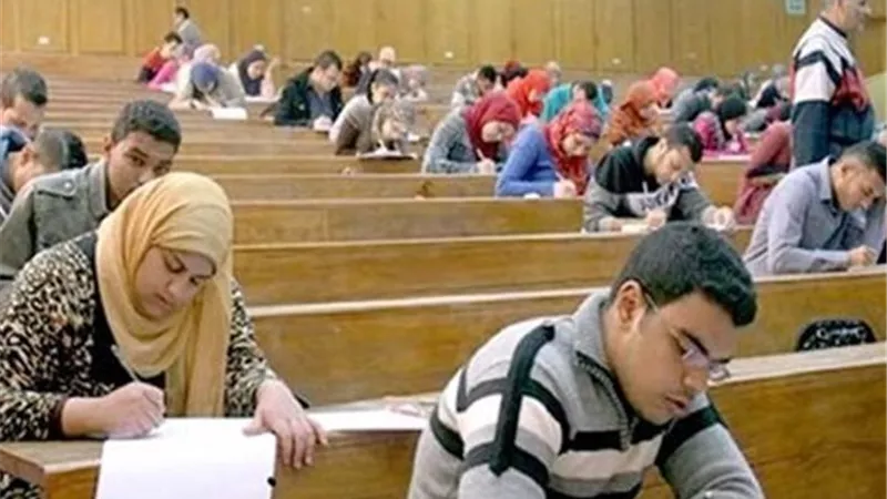 الامتحانات تطرق أبواب الجامعات.. الموعد الرسمي ونظام الاختبارات 