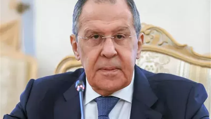 قبل لقاء السحاب.. وزير خارجية روسيا يجري اتصالًا هاتفيًا مع نظيره الأمريكي