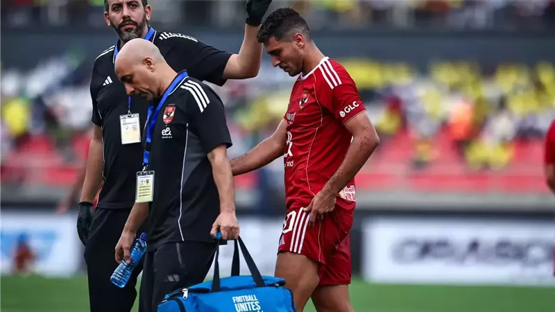 طبيب الأهلي يكشف آخر تطورات إصابة محمد شريف