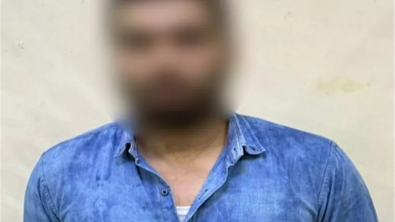 حبس ترزى حريمى صور سيدة في غرفة قياس الملابس 4 أيام  