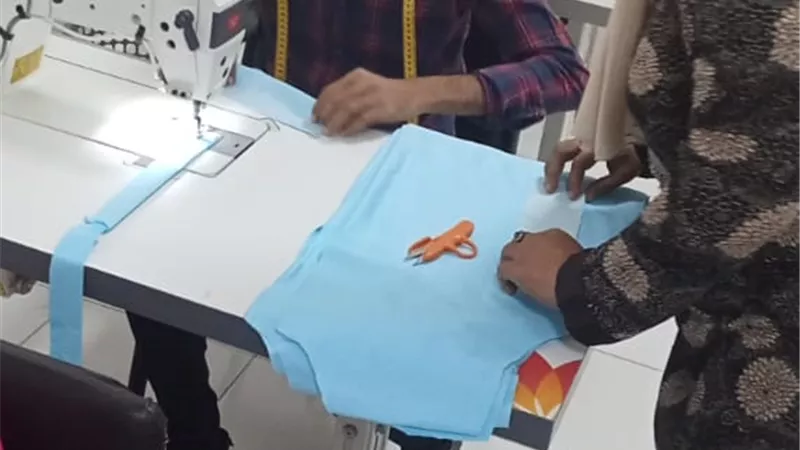 «مياه الأقصر» تبدأ التشغيل الفعلي لورشة تصنيع زيّ السلامة المهنية للعاملين