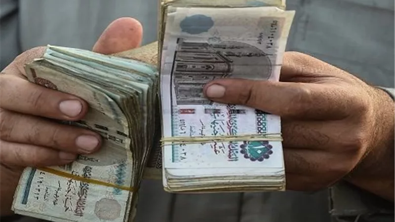 «المرتبات لا تكفي».. دعوات جامعية عبر «إيجبتك» لزيادة الحد الأدنى للأجور 