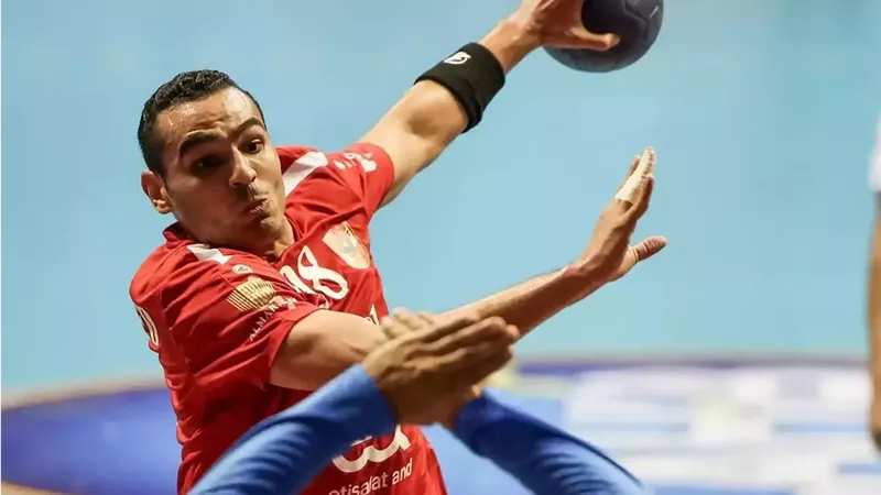 كاستيلو نجم الأهلي يفوز بجائزة أفضل لاعب في نهائي إفريقيا لكرة اليد