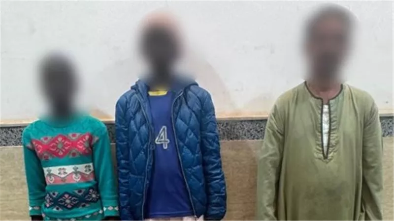 القبض على طفلتين أجنبيتين بتهمة سرقة حديد الواحات بالجيزة