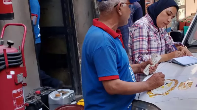 تحرير محاضر لمحطات وقود جمعت وتصرفت في 19 ألف طن بنزين وسولار بالإسكندرية