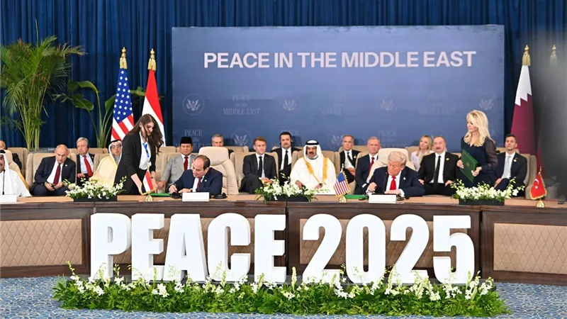 تقرير لـ باستيت: خطة ترامب واتفاق وقف إطلاق النار  وقمة شرم الشيخ