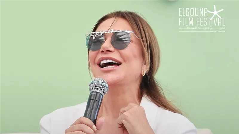ليلى علوي تستعيد ذكرياتها مع مشاهد الأكل في «خرج ولم يعد» و«حب البنات»