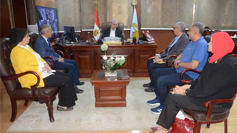 محافظ الغربية يعلن حالة الاستنفار لضبط الأسواق وتوفير السلع