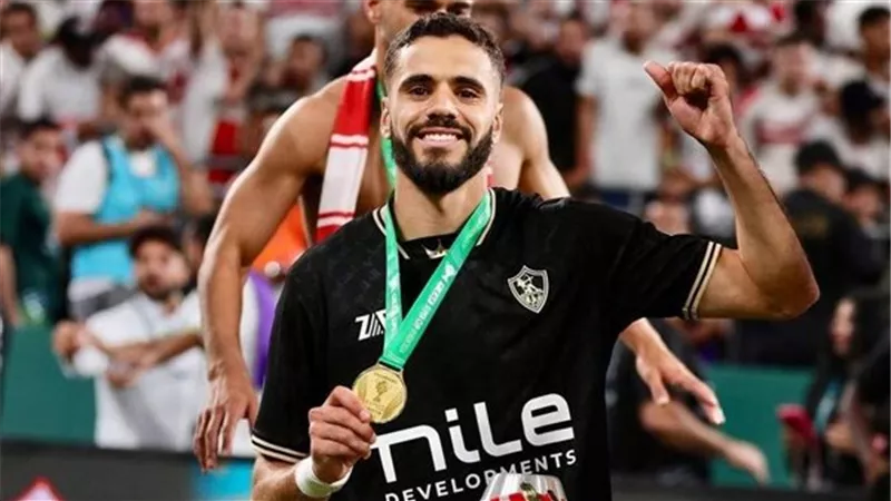 جمهور الزمالك يمنع محمود بنتايك من الرحيل 