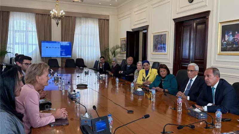 رئيس الجامعة البريطانية وسفيرة الاتحاد الأوربي يبحثان سبل تعزيز التعاون المشترك