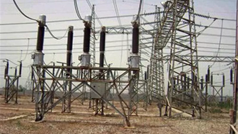 5500 عامل من «كهربة الريف» يناشدون وزير الكهرباء صرف حقوقهم التأمينية