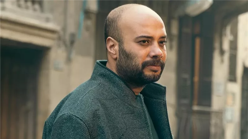 زواج حاتم صلاح خلال ساعات.. من هي زوجته؟  