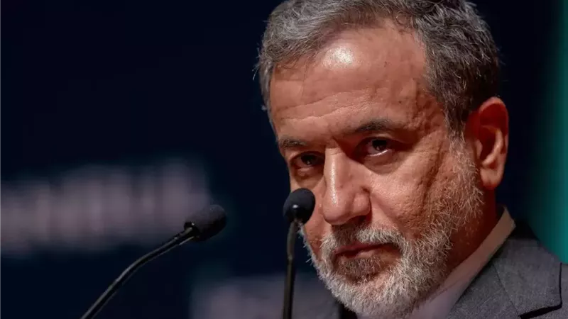 وزير خارجية إيران: لن نعود إلى المفاوضات مع أمريكا ما دامت تقدم مطالب غير معقولة