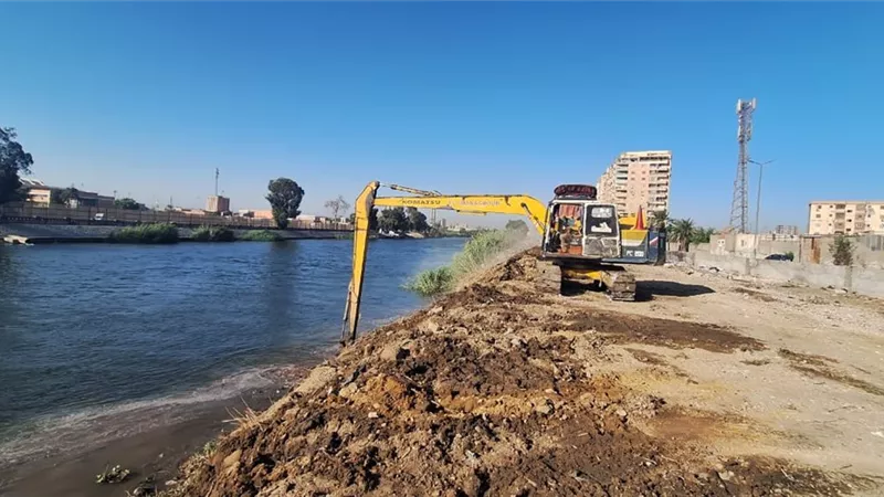 محافظ القليوبية يتابع إزالة تعديات جسيمة على جسر ترعة الإسماعيلية بشبرا الخيمة