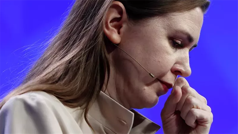 جراء خلاف مع رئيسة الوزراء.. وزيرة دفاع ليتوانيا تستقيل رسميًا من منصبها