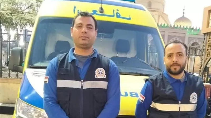 بطولة إنسانية بطنطا.. طاقم إسعاف الغربية يُعيد الحياة لرجل خمسيني بعد توقف قلبه