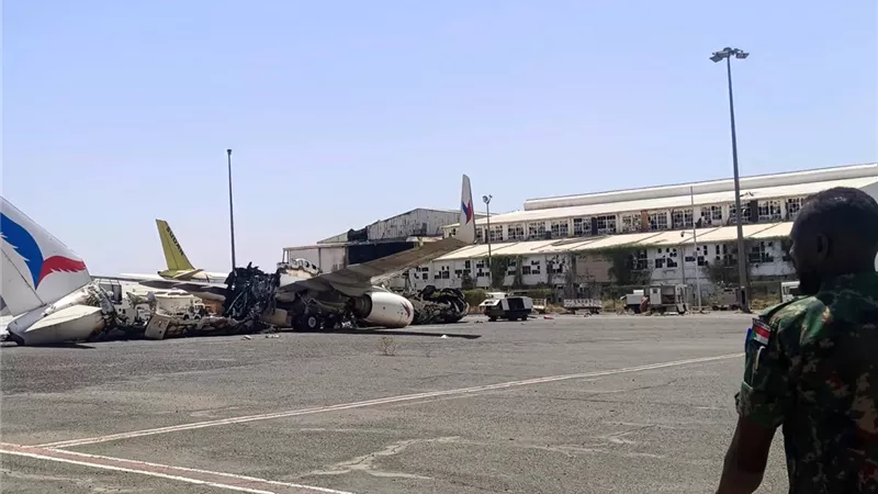 رمزًا للسيادة.. لماذا اختارت «الدعم السريع» استهداف مطار الخرطوم الآن؟