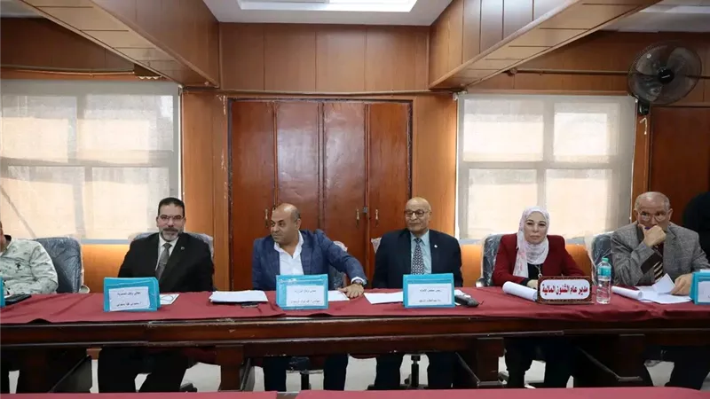 الرشيدي يرأس لجنة اختيار وكيل مدرسة إعدادي بشربين بالدقهلية 