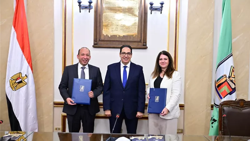 تعاون بين المنيل الجامعي التخصصى ومستشفى طب الأسنان لتوحيد الجهود الطبية