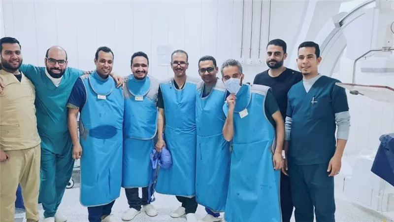 مستشفى طهطا تنقذ شاب من الموت بجلطة في الشريان الرئيسي للقلب