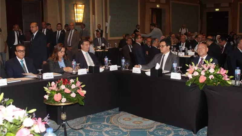 محافظ القاهرة: نعمل علي التحول إلى مدينة مستدامة تعتمد على النقل النظيف