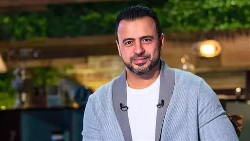 مقومات رحلة الحياة.. مصطفى حسني يوجه عددا من النصائح لطلاب جامعة القاهرة